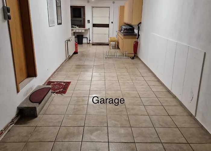 Conny In Der Bauhausstadt Nyaraló *